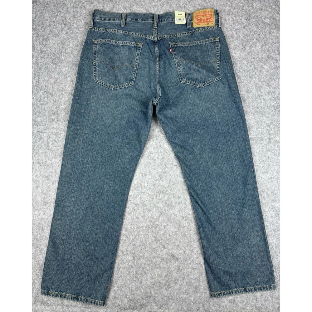 Levis 559 NWT Jeans Mens 38x30 Medium Wash Blue Relaxed Straight $70 MSRP